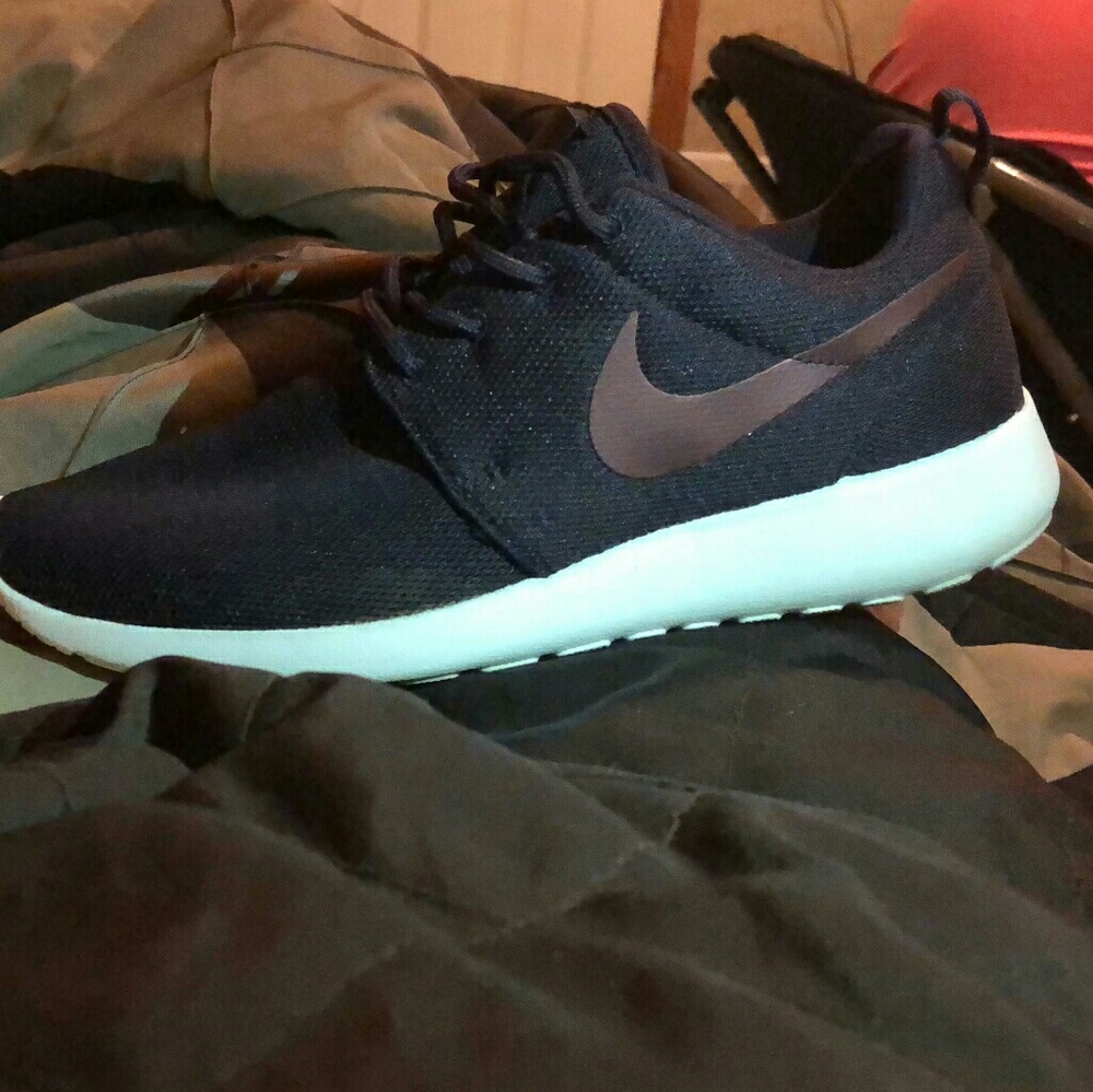 NIKE AIRMAX ROUSE NEW INBOX